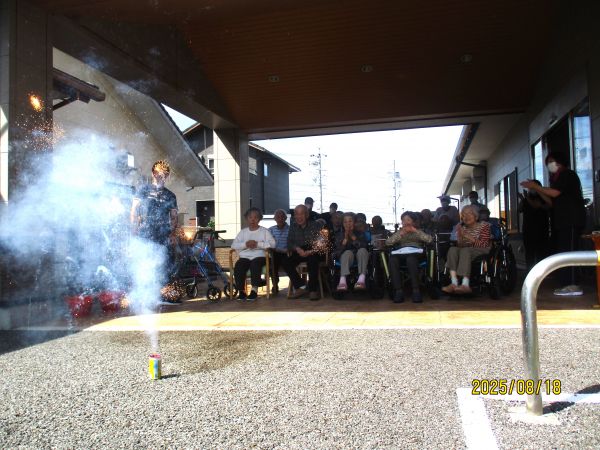 打ち上げ花火の様子② 打ち上げ花火の様子②